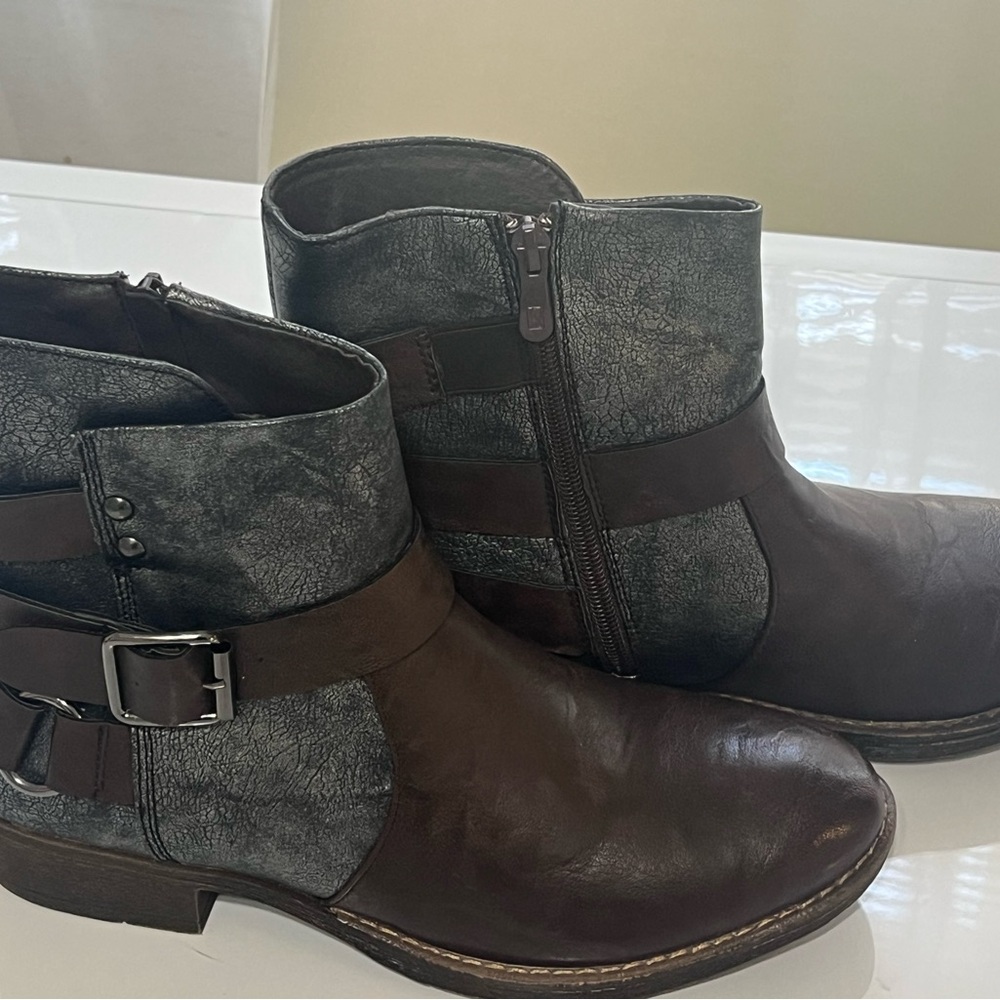 Patrizia by Spring Step Two Toned Buckle Boots, Women's Size 40